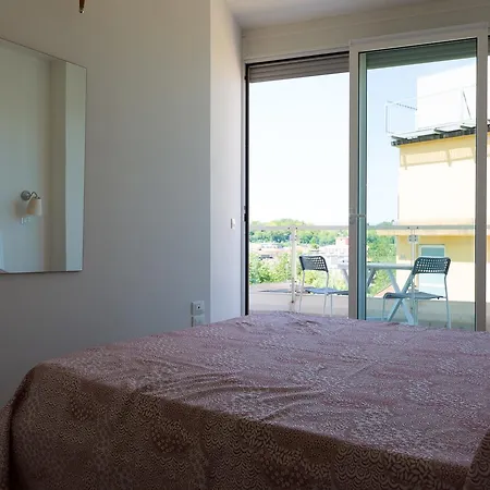 Empire Aparthotel 4*